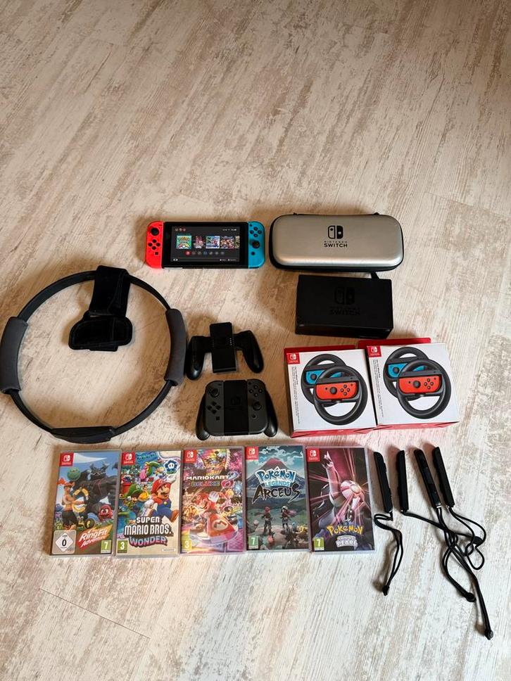 Nintendo Switch + Veel Accessoires & Games!, Spelcomputers en Games, Games | Nintendo Switch, Gebruikt, Avontuur en Actie, 3 spelers of meer