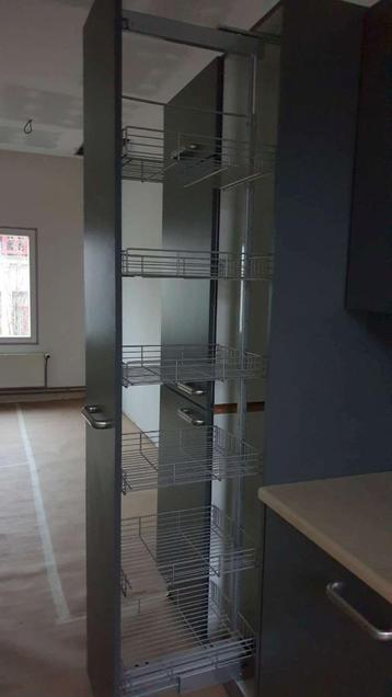 Uittrekgarnituur Kessebohmer voor kolomkast B40 x D50 x H190 beschikbaar voor biedingen