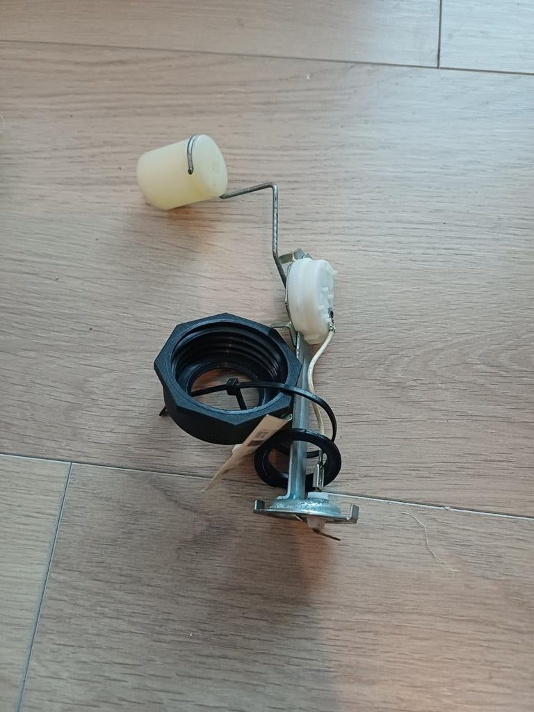 Benzinetank sensor yamaha jog nieuw, Fietsen en Brommers, Brommeronderdelen | Scooters, Nieuw, Yamaha, Tank, Ophalen of Verzenden