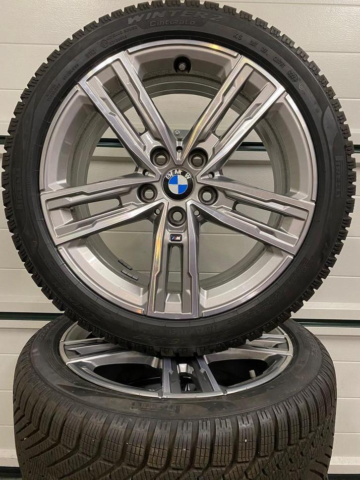 ZEER NETTE ORIGINEEL BMW 1 SERIE F40 17” LM VELGEN 550M, Auto-onderdelen, Banden en Velgen, Velg(en), Zomerbanden, 17 inch, 225 mm