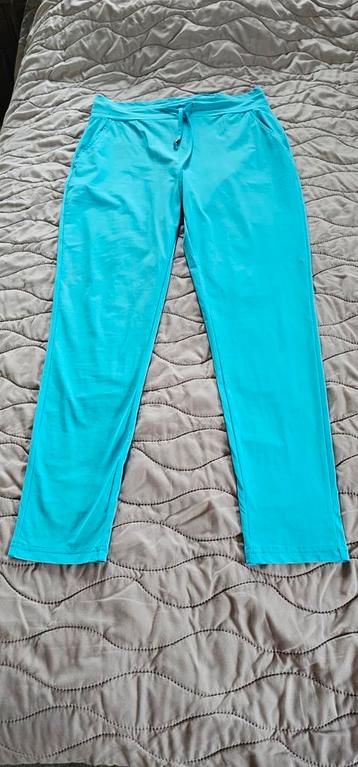 Slim fit travelbroek nicolette.  beschikbaar voor biedingen