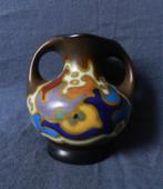 Mooi geoord plateel vaasje Zenith Gouda decor Nancy h 8,8 cm, Antiek en Kunst, Antiek | Keramiek en Aardewerk, Ophalen of Verzenden