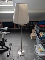 Ikea vloerlamp met vervangbare lampenkap, Huis en Inrichting, Lampen | Vloerlampen, Ophalen