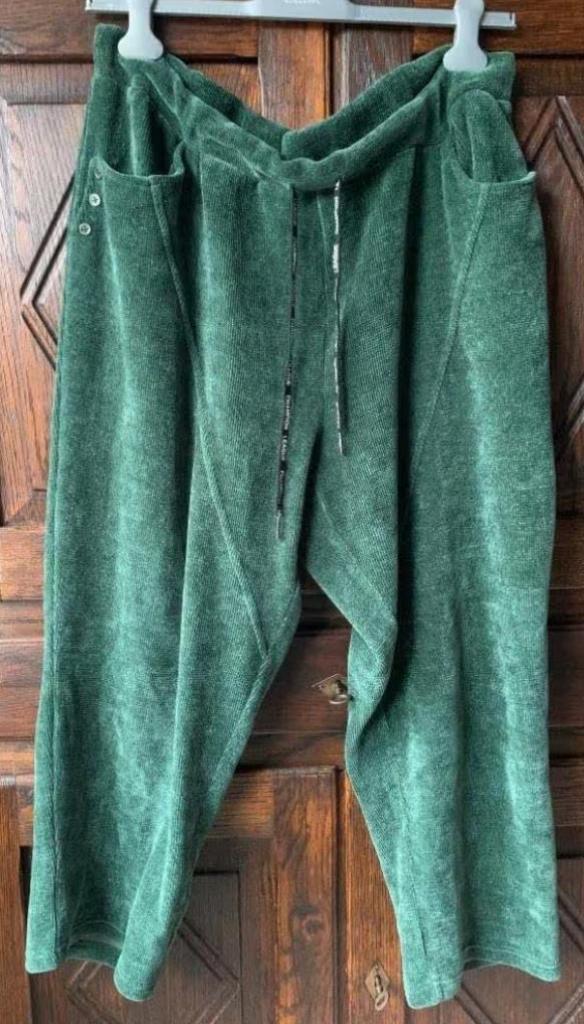 Groene damesbroek, huisbroek; Rainbow; 48/50; leuke broekzak, Kleding | Dames, Grote Maten, Zo goed als nieuw, Broek of Spijkerbroek
