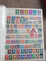 3 volle postzegelalbums en 2 eerstedagenveloppen 1970., Ophalen, Nederland en Buitenland