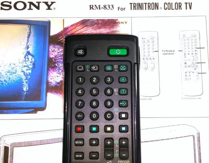 Sony RM-833 Trinitron Color TV VCR Remote Control RM833, Audio, Tv en Foto, Afstandsbedieningen, Zo goed als nieuw, Origineel