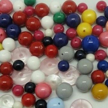 Grote zak vol acrylkralen, 1 kilo beschikbaar voor biedingen