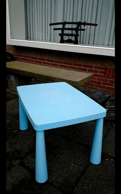 Ikea mammut tafel en stoeltje, Kinderen en Baby's, Kinderkamer | Tafels en Stoelen, Tafel(s) en Stoel(en), Ophalen