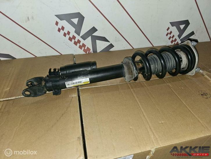 Mercedes C63 amg Schokdemper rechts voor W205 C205 A205 S205, Auto-onderdelen, Ophanging en Onderstel, Gebruikt, Ophalen of Verzenden