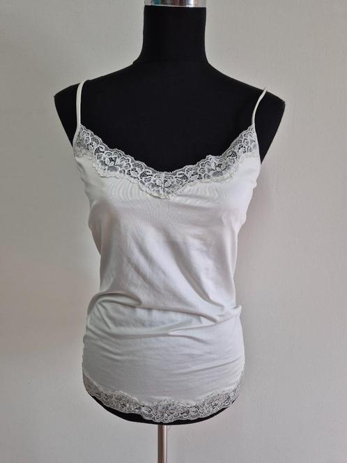 Top78 - Wit Hunkemoller hemdje maat XL valt als L (1), Kleding | Dames, Tops, Zo goed als nieuw, Maat 46/48 (XL) of groter, Wit