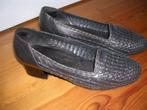 Grijze gevlochten leren pumps met hak van Helioform, mt 38,5, Pumps, Verzenden, Zo goed als nieuw, Helioform