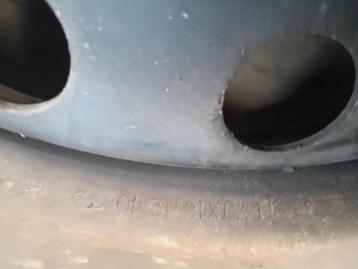 4 originele Hyundai I40 velgen   Samen met originele wieldop beschikbaar voor biedingen