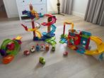 VTech toet toet brandweerkazerne en racebanen + 8 autootjes, Kinderen en Baby's, Ophalen, Zo goed als nieuw, 2 tot 4 jaar