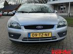 Ford Focus 2.0-16V Futura Airco, APK 28-12-2025!, Gebruikt, 4 cilinders, Bedrijf, Handgeschakeld