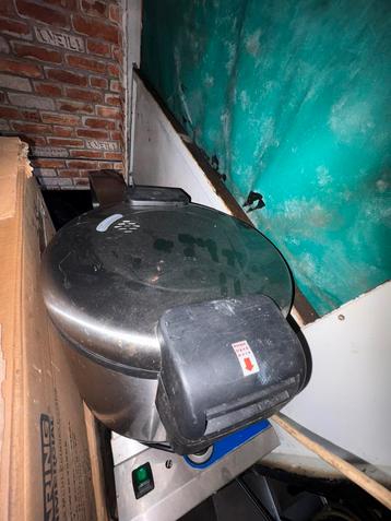 Grote partij horeca aparatuut beschikbaar voor biedingen