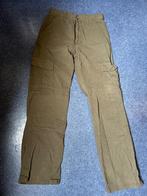 Legergroene cargo broek met rechte pijp mt 40 Stradivarius, Maat 38/40 (M), Ophalen of Verzenden, Zo goed als nieuw, Lang