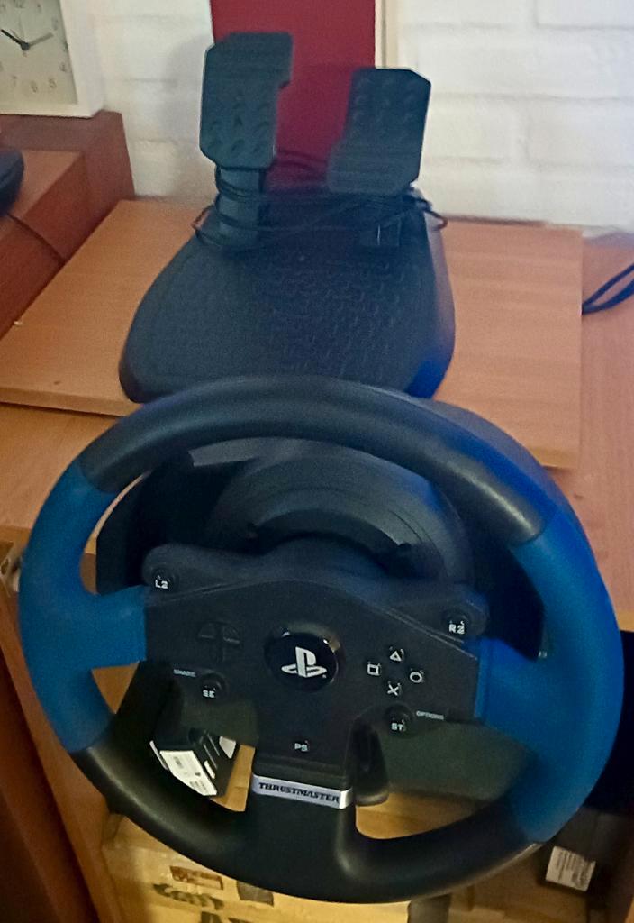 Thrustmaster T150 Race Stuur met Force Feedback voor PS 3+4, Spelcomputers en Games, Spelcomputers | Sony PlayStation Consoles | Accessoires