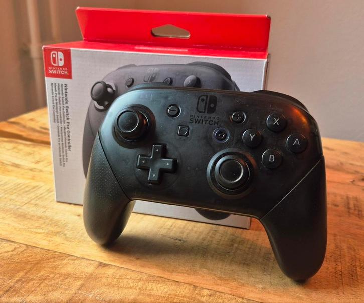 Originele Nintendo Switch Pro controller Wireless |Als Nieuw, Spelcomputers en Games, Games | Nintendo Switch, Zo goed als nieuw