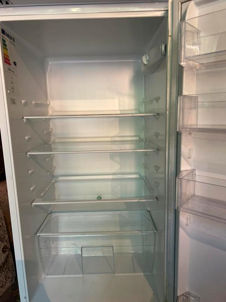 Zanussi inbouw koelkast ZRAK10FS2, Witgoed en Apparatuur, Koelkasten en IJskasten, Zo goed als nieuw, Zonder vriesvak, 200 liter of meer
