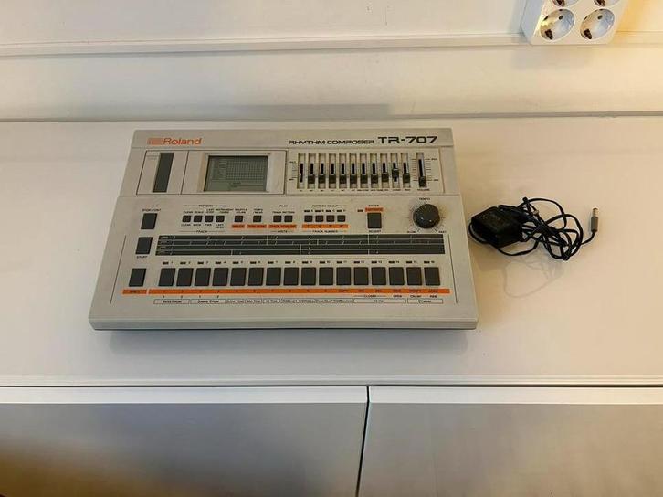 Roland TR-707 Rhythm Composer, Muziek en Instrumenten, Drumcomputers, Gebruikt, Roland, Ophalen