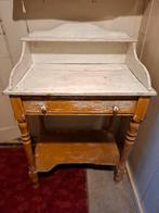 Oud brocante kastje om op te knappen, Ophalen