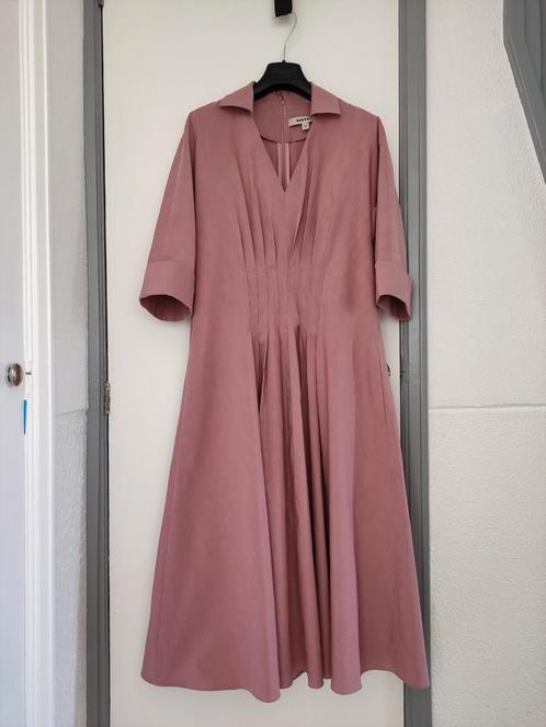 Natan stijlvolle jurk maat M, Kleding | Dames, Jurken, Zo goed als nieuw, Maat 38/40 (M), Roze, Onder de knie, Ophalen of Verzenden