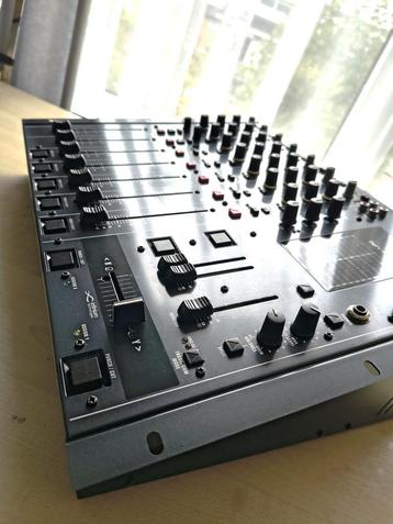 Behringer DX2000USB pro DJ mixer beschikbaar voor biedingen