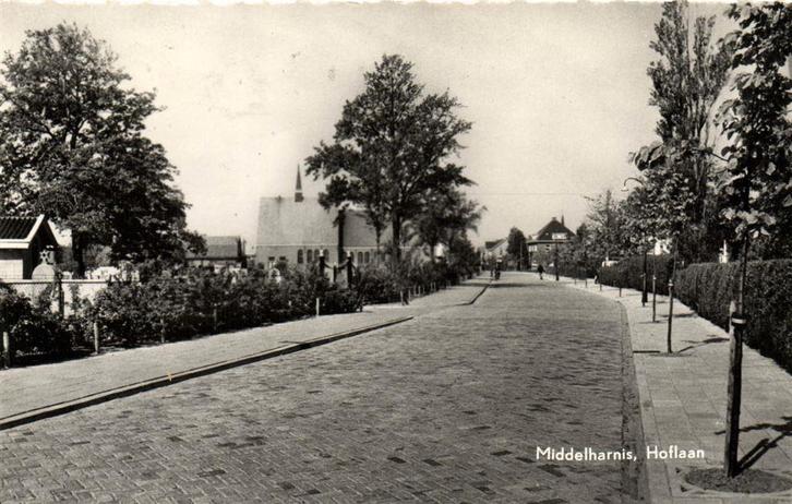 Middelharnis, Hoflaan - 1961 gelopen, Verzamelen, Ansichtkaarten | Nederland, Gelopen, Noord-Brabant, Voor 1920, Ophalen of Verzenden