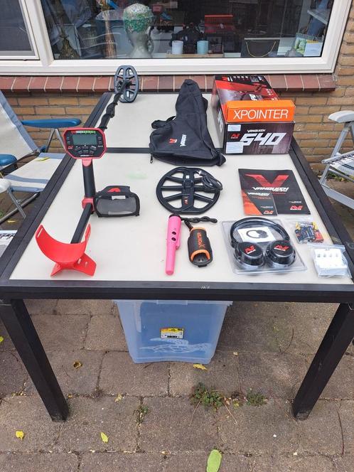 Minelab Vanquish 540 pro pack metaaldetector, Hobby en Vrije tijd, Metaaldetectors, Zo goed als nieuw, Ophalen of Verzenden