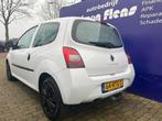 Renault Twingo 1.2-16V Authentique, Gebruikt, Zwart, 4 cilinders, 4 stoelen