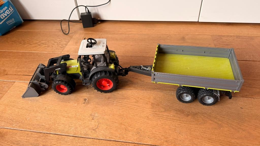 Bruder tractor met aanhangwagen – degelijk speelgoed, Kinderen en Baby's, Speelgoed | Speelgoedvoertuigen, Ophalen, Gebruikt