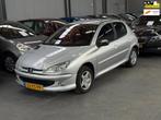 Peugeot 206 1.4 Air-line Nieuwe APK NAP, Auto's, Peugeot, Voorwielaandrijving, Stof, Zwart, 4 cilinders