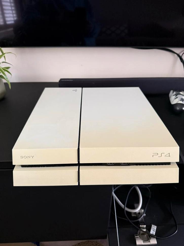 PlayStation 4 + 7 Games + 2 controlers, Spelcomputers en Games, Spelcomputers | Sony PlayStation 4, Gebruikt, Original, 500 GB