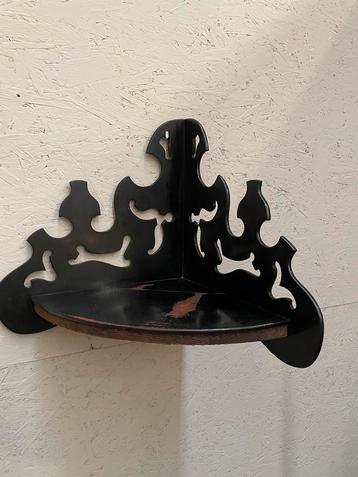 Antieke Houten Hoekplank beschikbaar voor biedingen