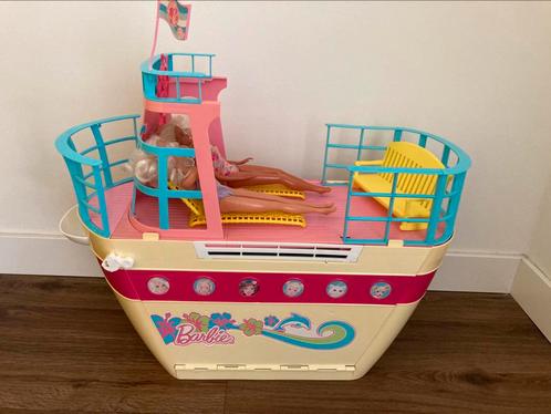 Leuke Barbie boot met zwembad!, Kinderen en Baby's, Speelgoed | Poppen, Gebruikt, Barbie, Ophalen of Verzenden