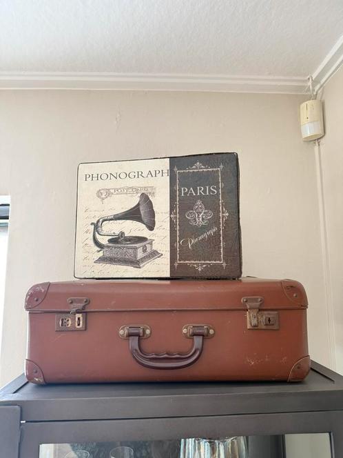 Gave brocante koffers ter decoratie, Antiek en Kunst, Curiosa en Brocante, Ophalen
