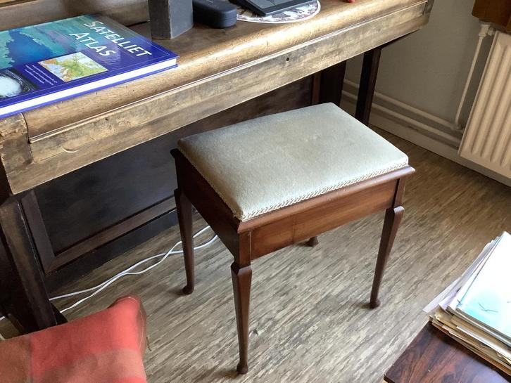 Mooi piano bankje/pianokruk, Muziek en Instrumenten, Piano's, Gebruikt, Overige typen, Bruin, Ophalen