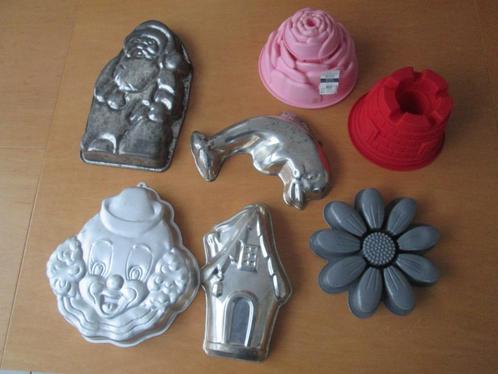 7 Verschillende bakvormen/bakblikken. 1 koop, Hobby en Vrije tijd, Taarten en Cupcakes maken, Gebruikt, Bakvorm, Taarten of Cupcakes