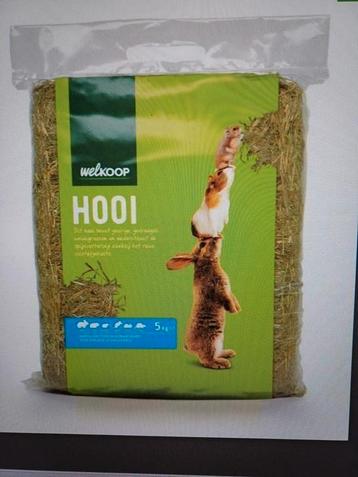 Nieuwe zak hooi.  beschikbaar voor biedingen
