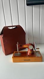 Vintage kinder naaimachine made in USSR, Ophalen of Verzenden, Gebruikt