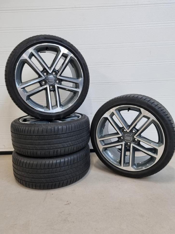 Originele Audi A3 S3 8V S-line velgen 18 inch 8V0601025DG, Auto-onderdelen, Banden en Velgen, Velg(en), Zomerbanden, 18 inch, 225 mm