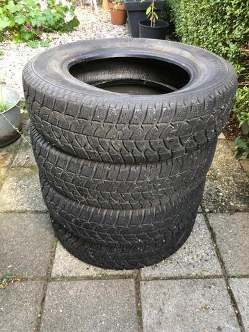 Set winterbanden beschikbaar voor biedingen