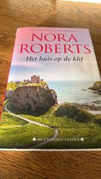 Nora Roberts het huis op de klif De Calhoun zussen, Boeken, Ophalen of Verzenden, Zo goed als nieuw