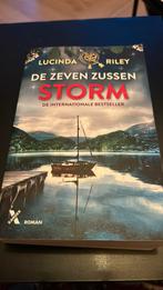 Lucinda Riley - Storm, Lucinda Riley, Ophalen of Verzenden, Zo goed als nieuw, Nederland
