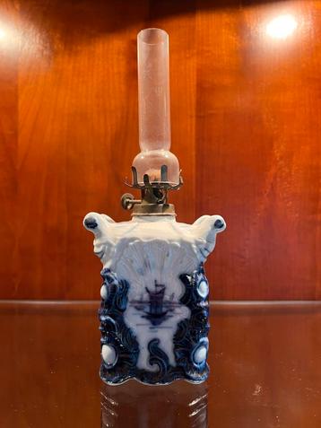 Antiek Olielampje Blauw-Wit Decoratie 22,5cm beschikbaar voor biedingen