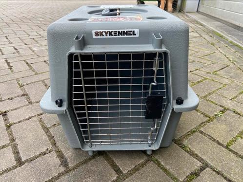 Petmate Sky Kennel Transportboxen maat S Grijs 53x40x40, Dieren en Toebehoren, Transportboxen, Gebruikt, Ophalen