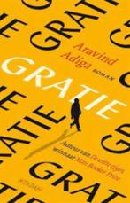 Aravind Adiga - Gratie - booker prize-winnaar, Gelezen, Ophalen of Verzenden, Aravind Adiga