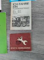 Paar boekjes  bromfiets en auto, Ophalen of Verzenden