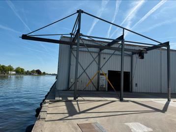 Bootkraan 5 ton boot kraan hijs kraan  beschikbaar voor biedingen