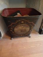 Oude ijzeren houtblokken turf/kolenbak met schildering, Ophalen of Verzenden, Minder dan 50 cm, Minder dan 50 cm